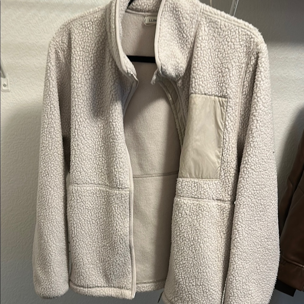 L.L. Bean Women's Cream Fleece Sherpa Zip Jacket in M